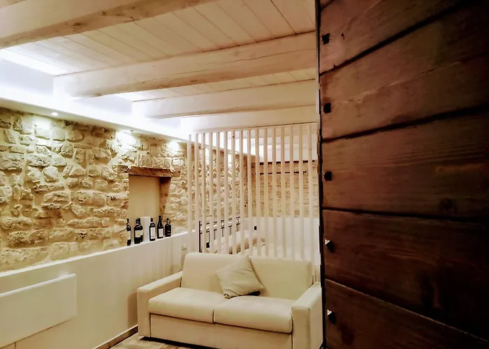 Via Mazzini Home